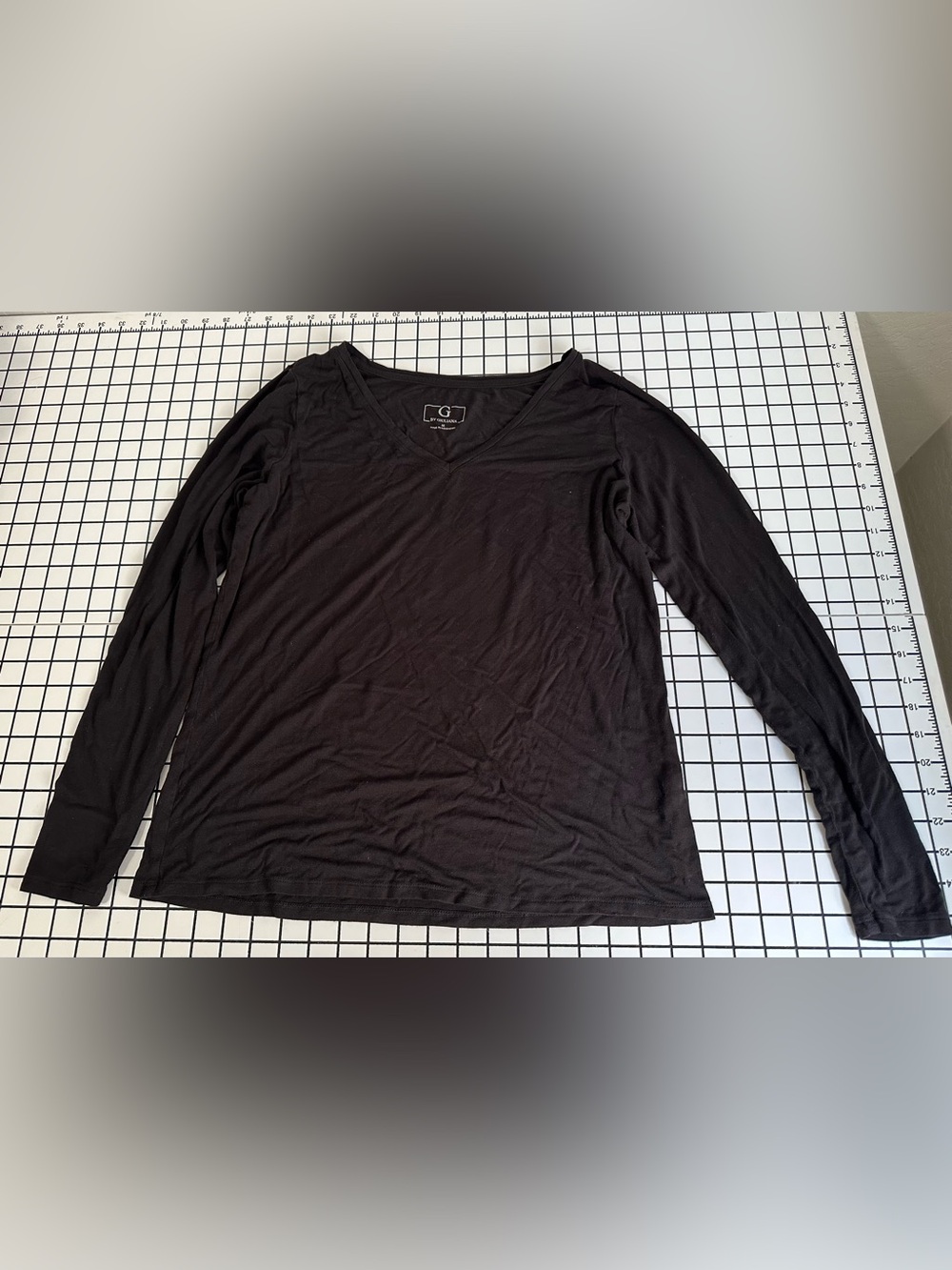 G by Giuliana Black V-Neck Long Sleeve Top